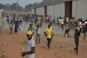 Residents invade NEMA warehouse in FCT, loot foodstuffs amid hardship